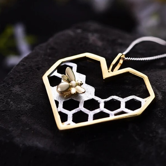 Artisan Handmade 925 Silver Bee Honeycomb Necklace - Picture 8 of 10